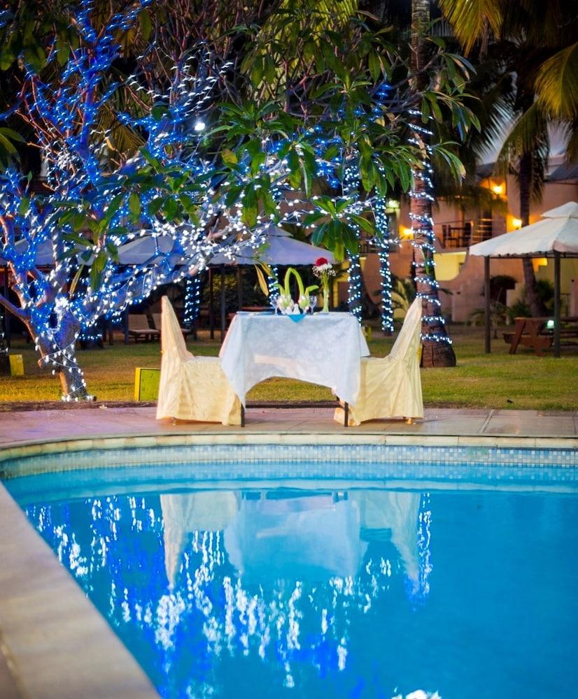 Manisa Hotel Flic en Flac Екстер'єр фото