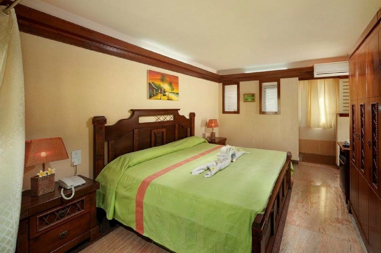 Manisa Hotel Flic en Flac Екстер'єр фото